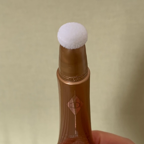 BNIB *SOLD OUT IN NA* CHARLOTTE TILBURY BEAUTY LIGHT WAND in GOLDGASM *TIKTOK🤩* - Picture 6 of 16